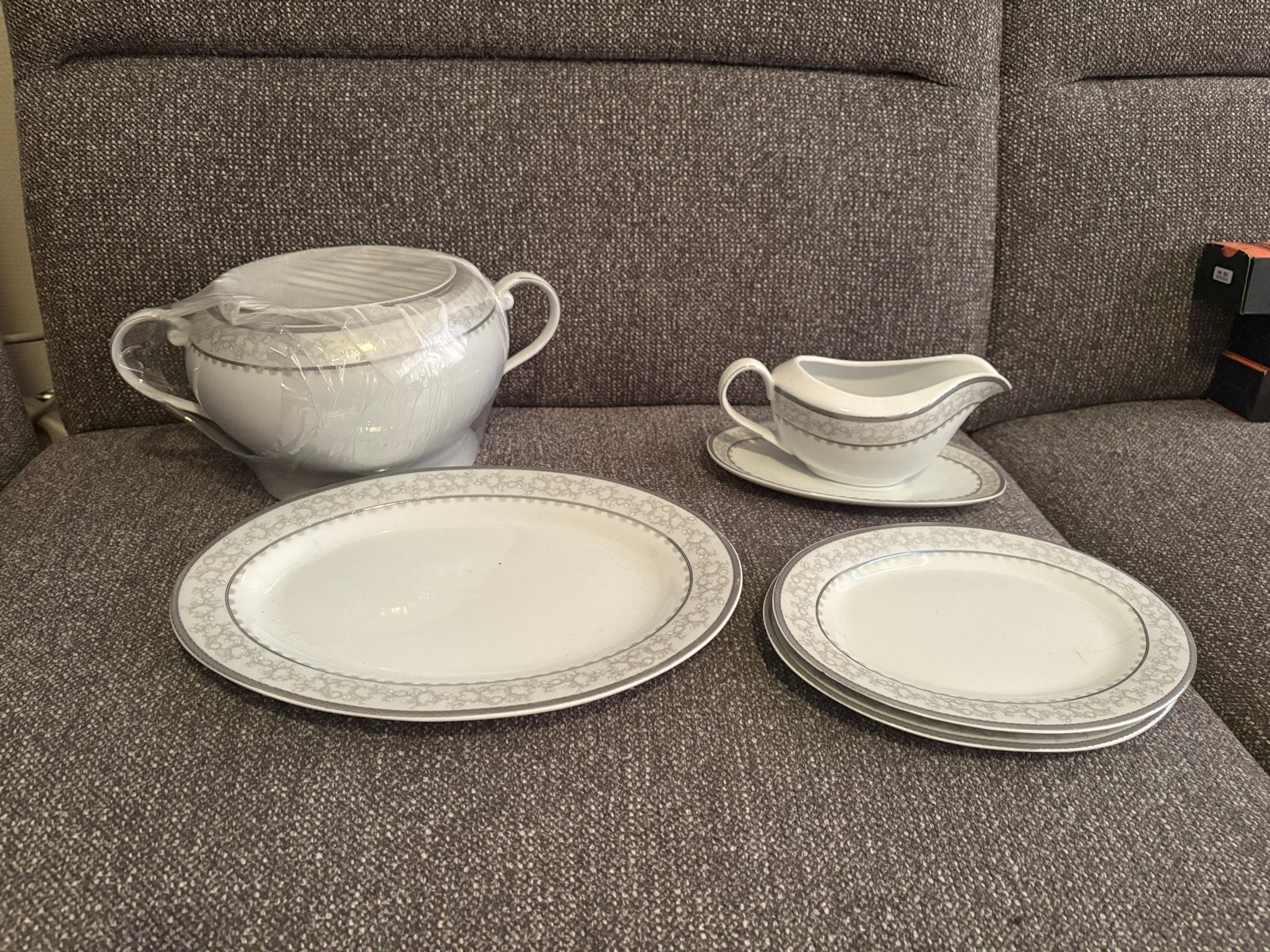 Nisibis Porselein Servies - Nieuw en Ongebruikt, Overige merken, Klassiek, Overige typen, Nieuw