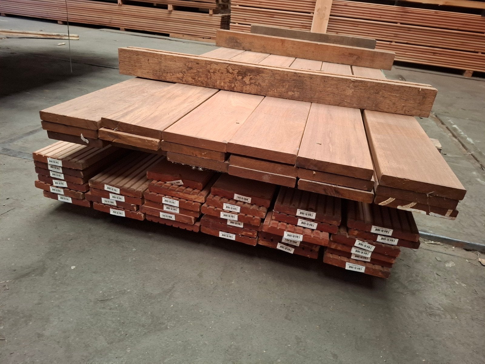 partij 15 st hardhout vlonderplanken 245 cm bezorgen mogelij, Ophalen, Planken, Nieuw, Hardhout