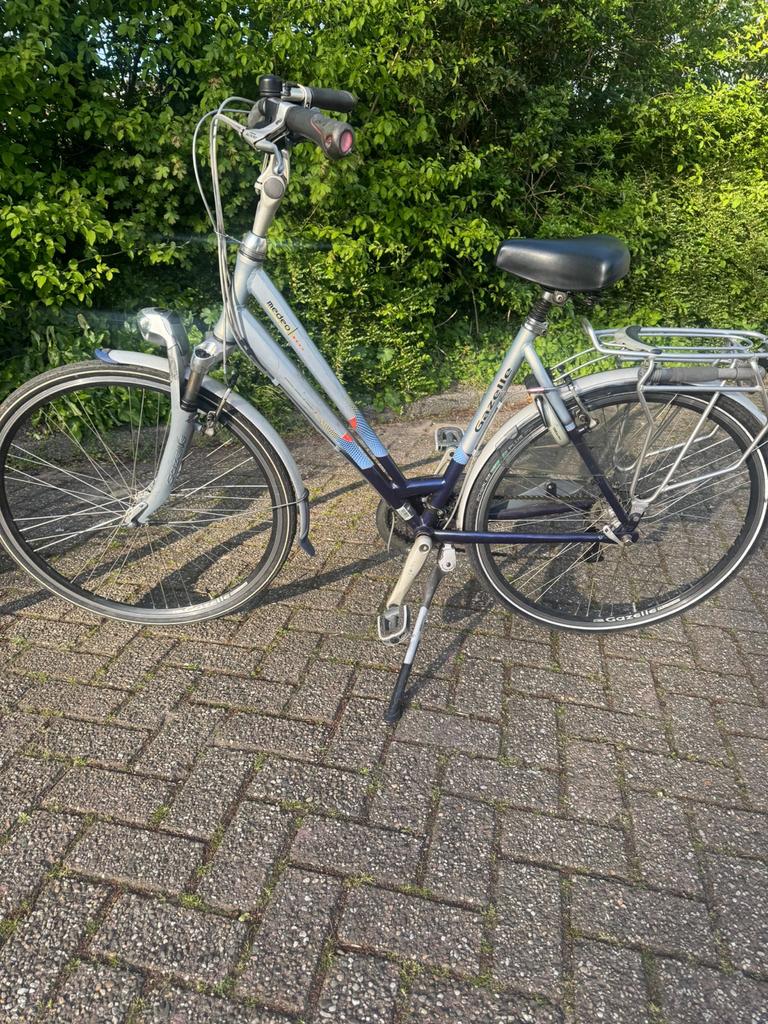 Gazelle damesfiets 28 inch wielen, Fietsen en Brommers, Fietsen | Dames | Damesfietsen, Velgrem, Versnellingen, Ophalen of Verzenden