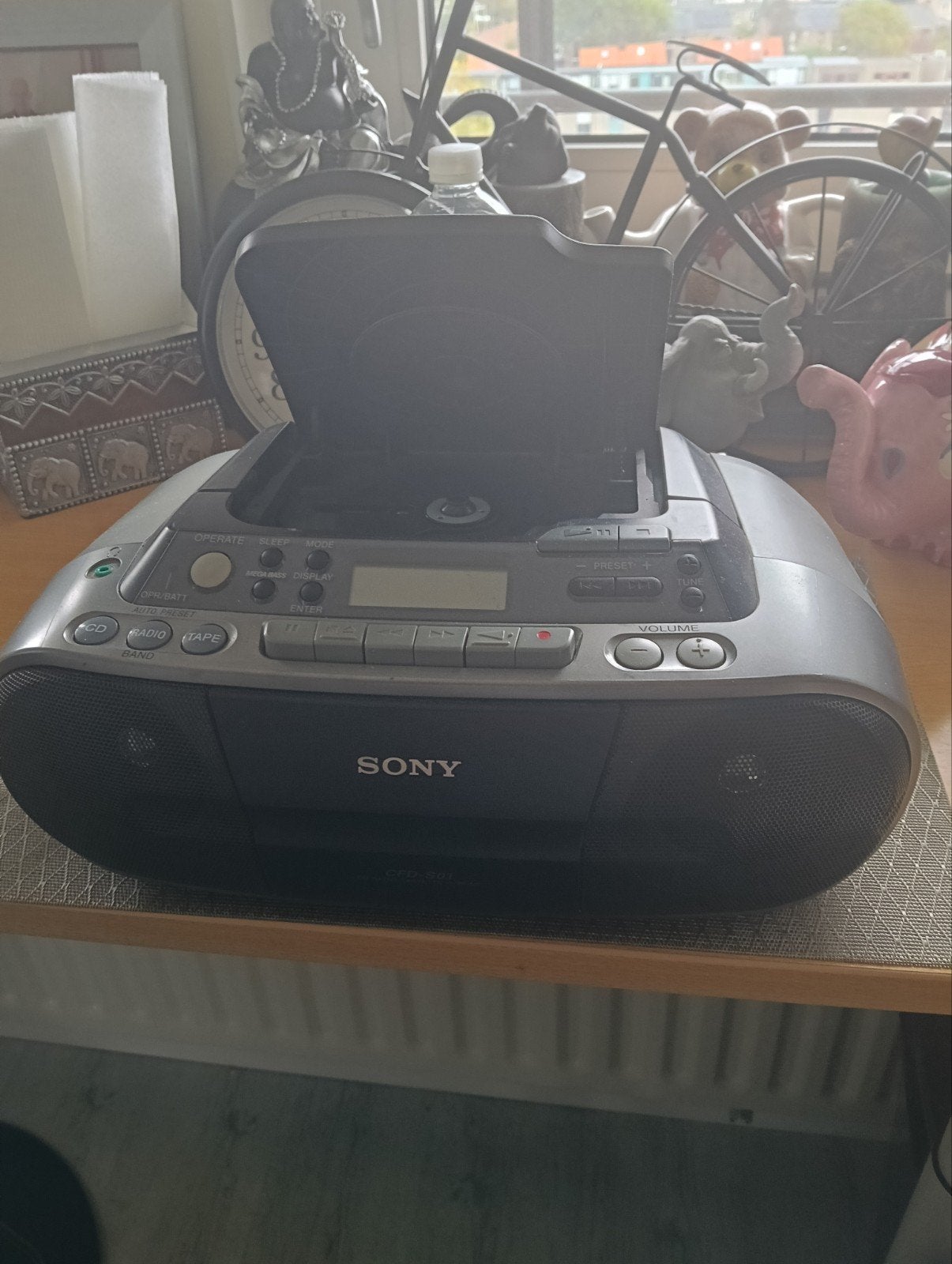 Sony radio cd en cassette speler licht gewicht, Ophalen of Verzenden, Sony, Draagbaar