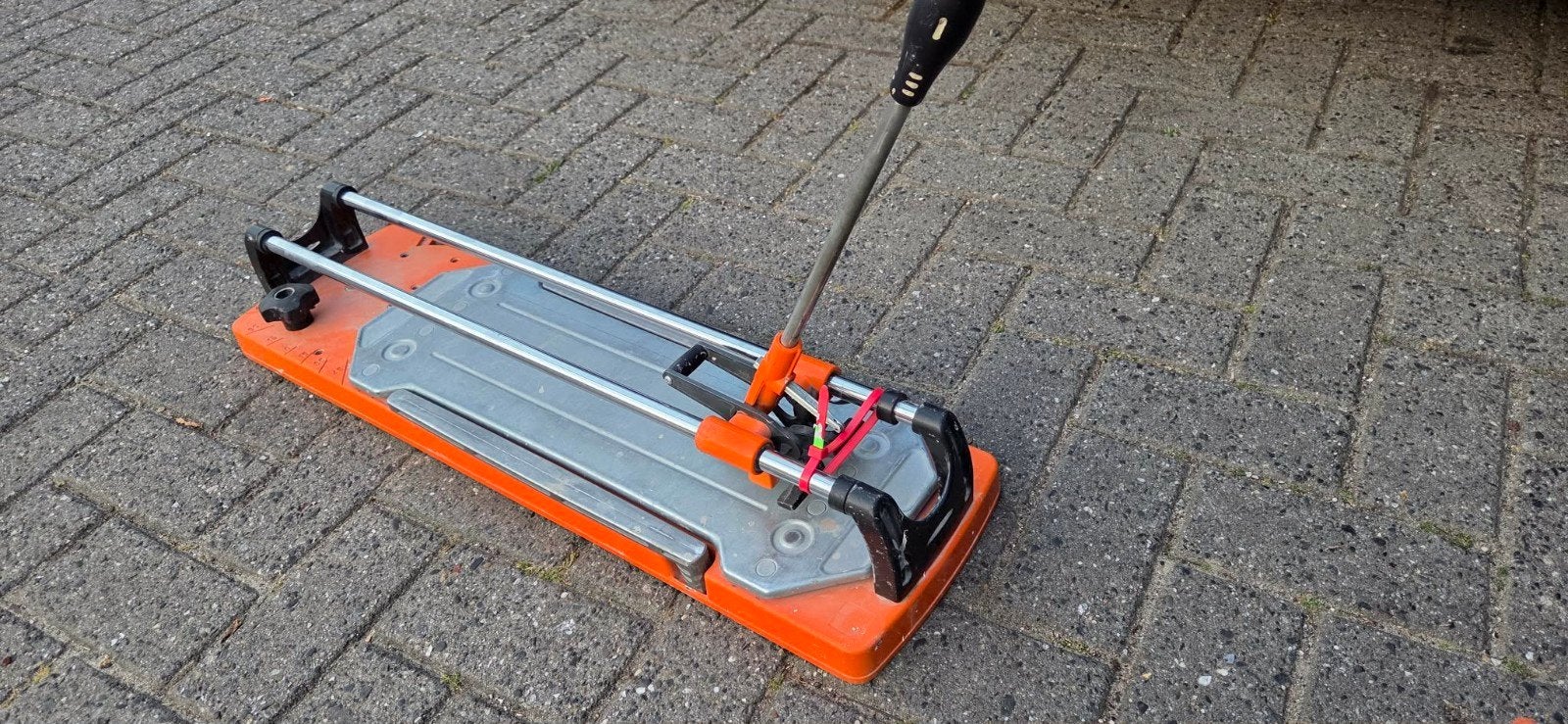 rubi tr 600, Doe-het-zelf en Verbouw, Tegels, Zo goed als nieuw, Ophalen of Verzenden