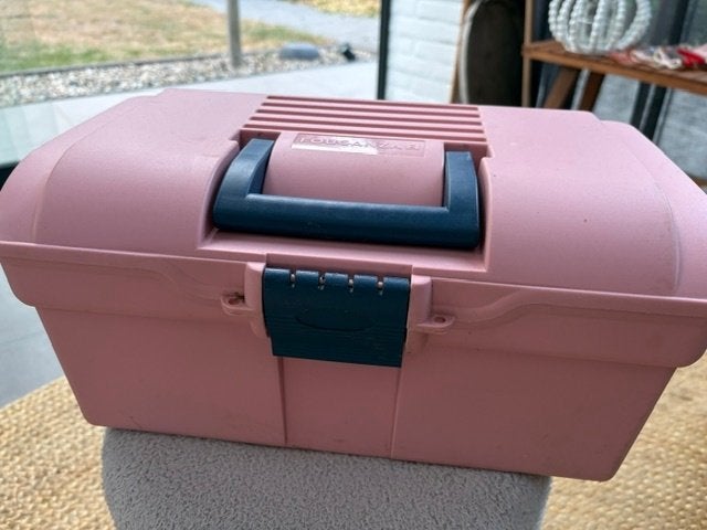 Roze poetskoffer Fouganza + inhoud., Dieren en Toebehoren, Fouganza, Ophalen, Zo goed als nieuw, Poetstas