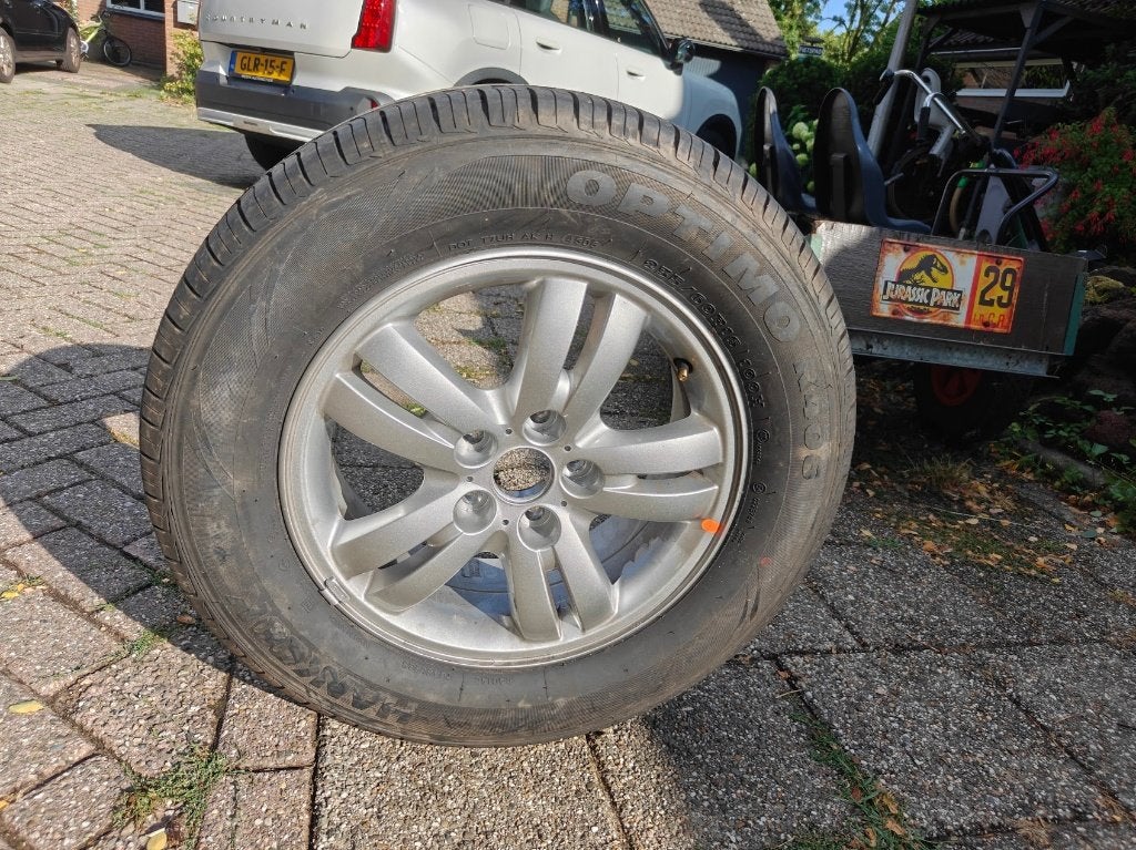 Hyundai/Kia Reservewiel 235/60 R16 met lichtmetalen velg, Ophalen, Zo goed als nieuw