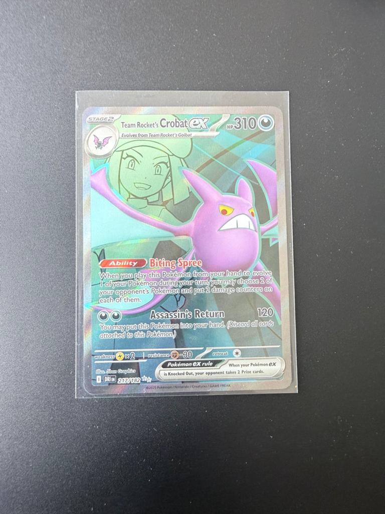 Te koop: Team Rocket’s Crobat 217/182, Hobby en Vrije tijd, Verzamelkaartspellen | Pokémon, Zo goed als nieuw, Ophalen of Verzenden