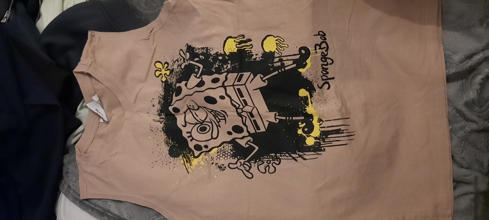 Spongebob hemdje, Ophalen, Zo goed als nieuw, Staal, Oor- of Traguspiercing