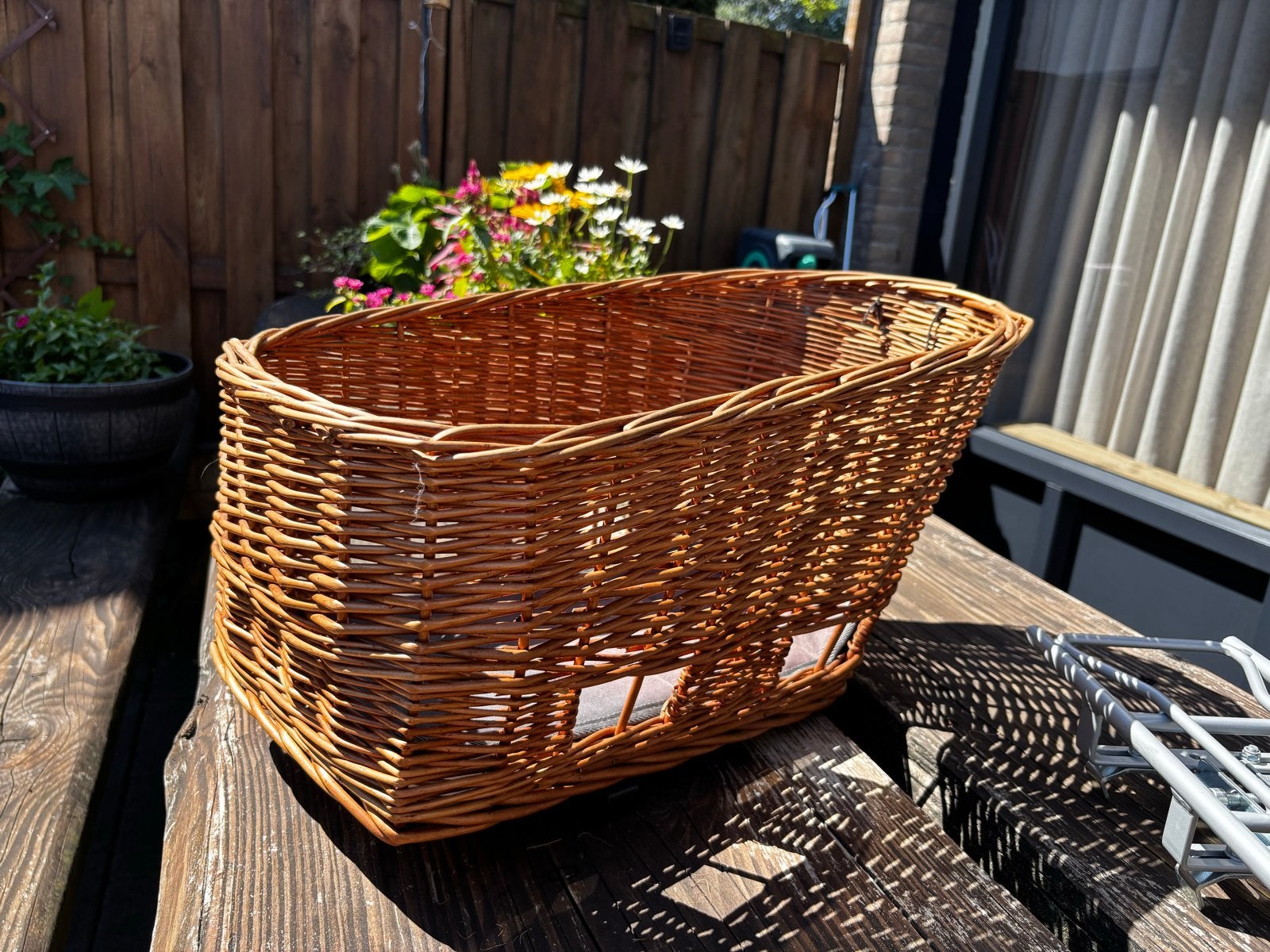 Rieten hondenfietsmand met kussen en fietsbevestiging, Dieren en Toebehoren, Ophalen, Gebruikt