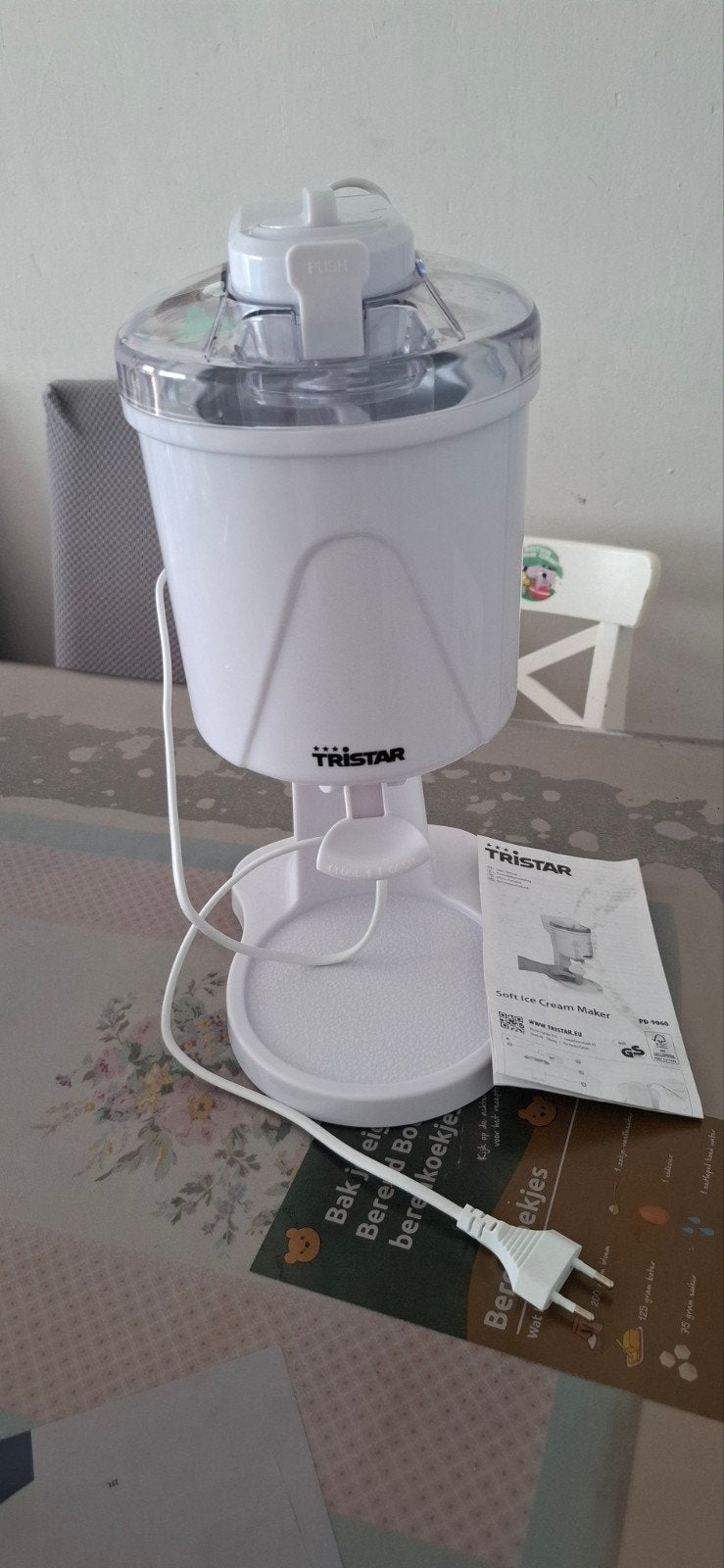 Tristar Soft Ice Cream Maker / Softijs machine, Ophalen, Zo goed als nieuw