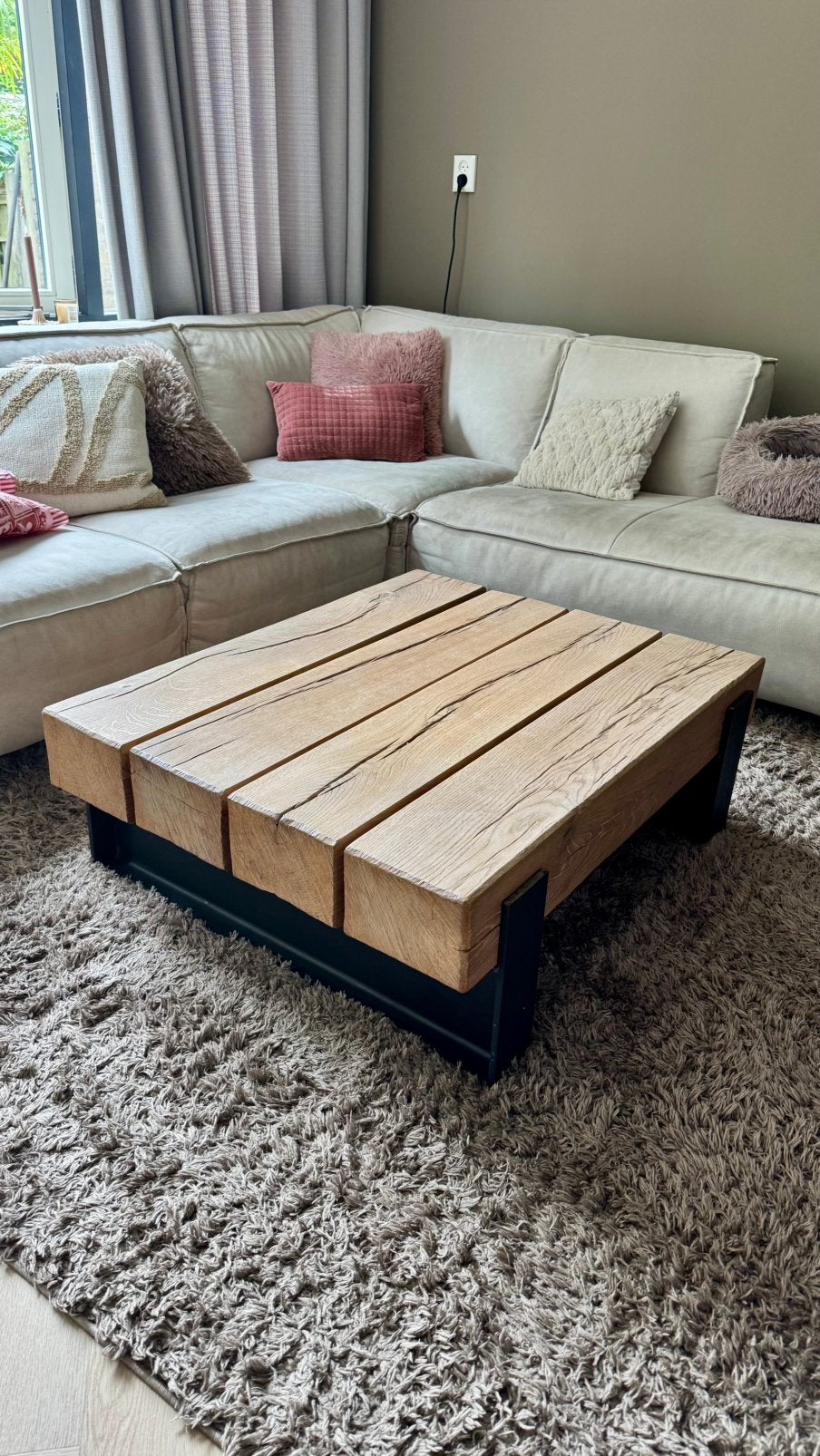 Robuuste salontafel van massief eiken en stalen onderstel, Huis en Inrichting, Tafels | Salontafels, Ophalen, 100 tot 150 cm, 50 tot 100 cm