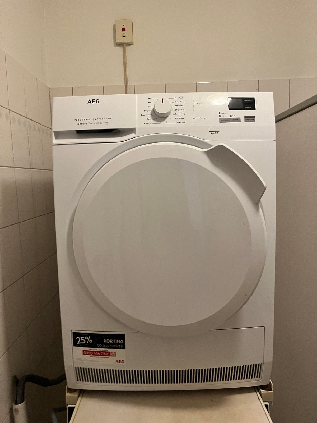 AEG 7000 Series Lavatherm Condensdroger 7kg, Ophalen, 6 tot 8 kg, Zo goed als nieuw, Voorlader