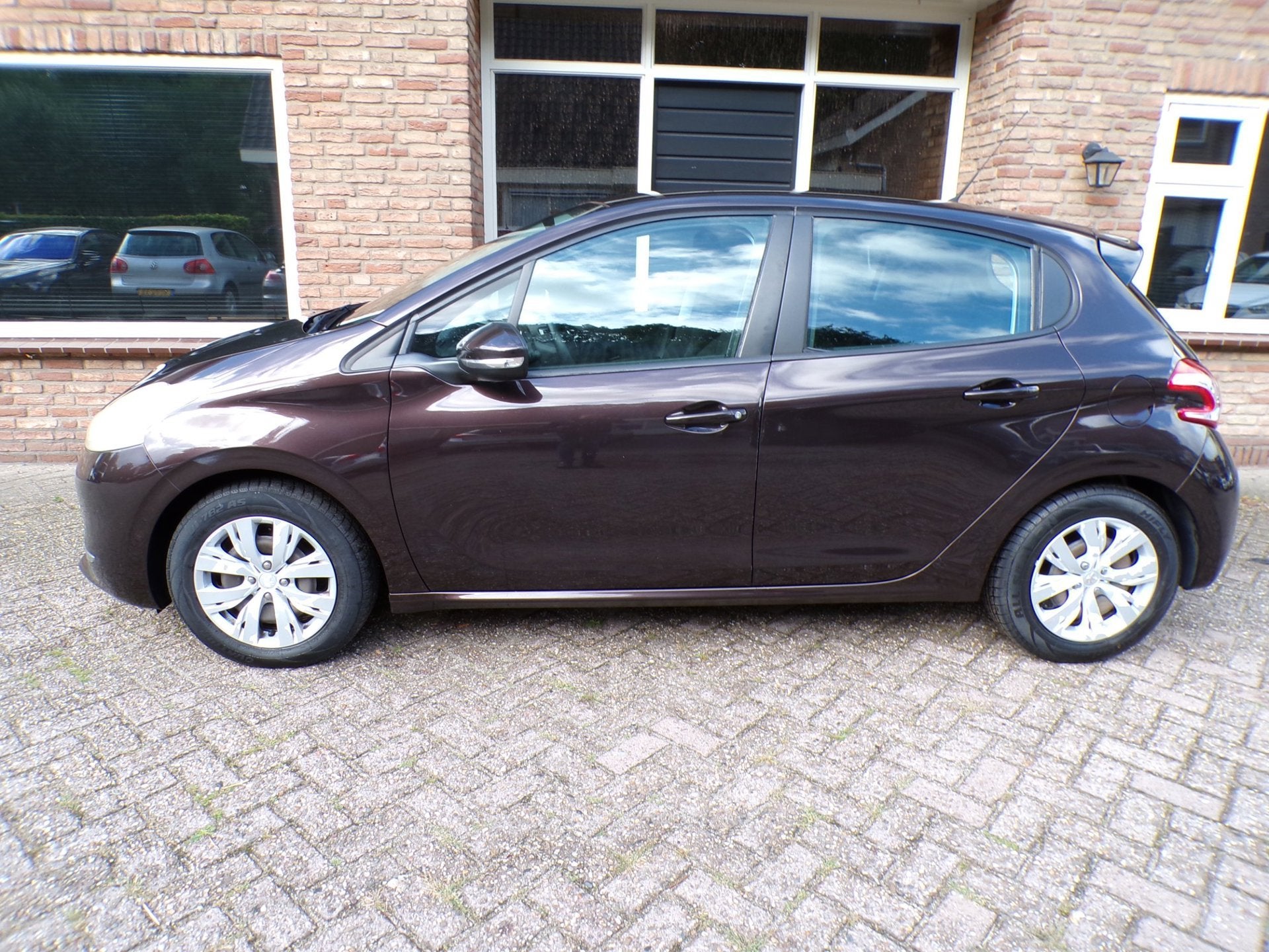 Foto 2 van Peugeot 208 1.2 VTi Access