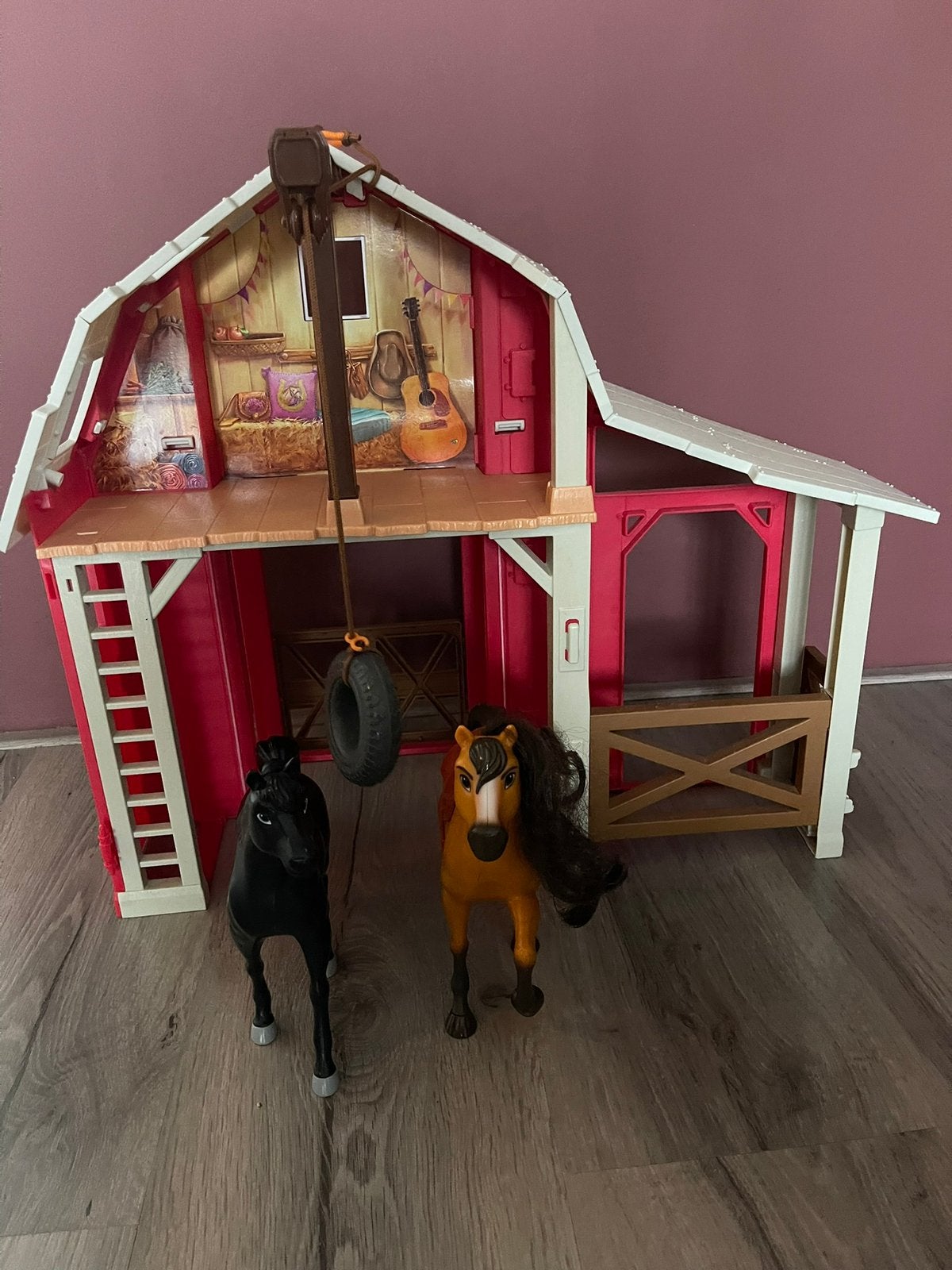 Spirit paardenhuis, Ophalen, Gebruikt, Poppenhuis