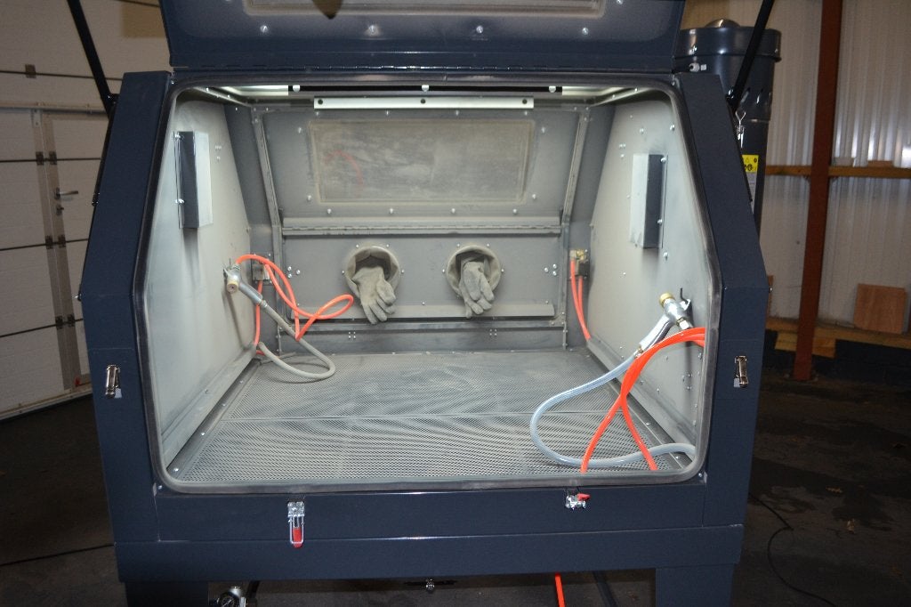Straalcabine 1200 liter + straalgrid, Ophalen, Zo goed als nieuw