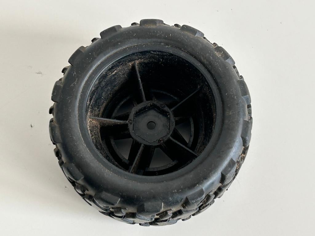 1x Traxxas Latrax band rc auto, Ophalen of Verzenden, Gebruikt, Overige schalen, Onderdeel