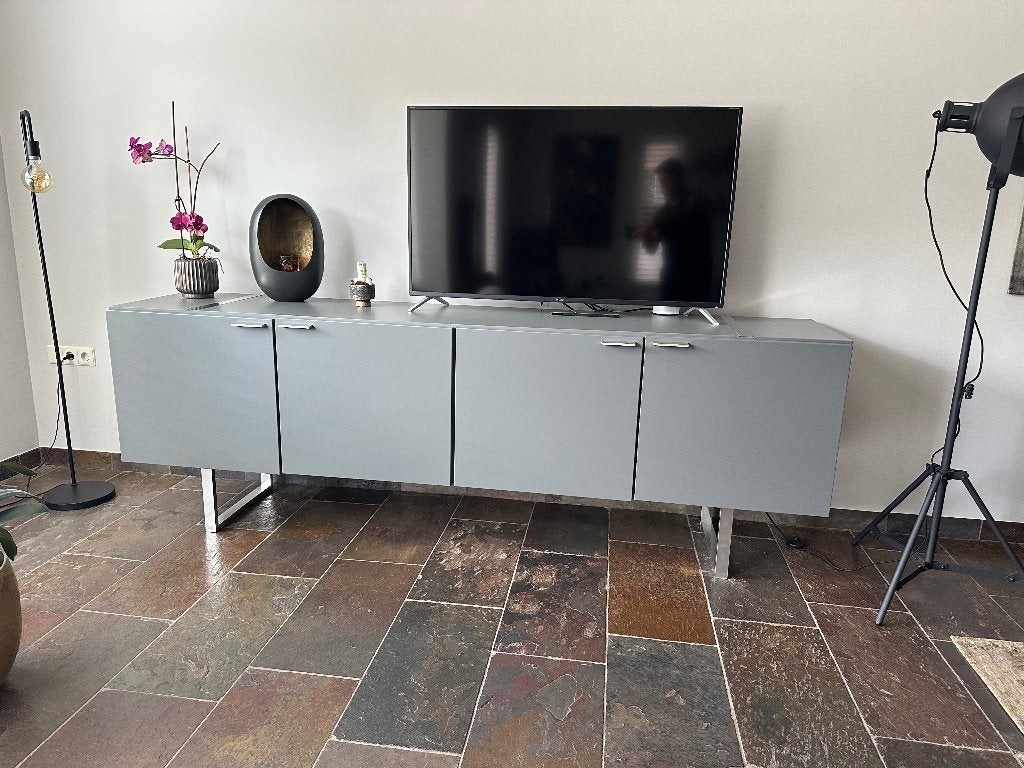 Dressoir modern, Ophalen, Met plank(en), Gebruikt, Overige houtsoorten