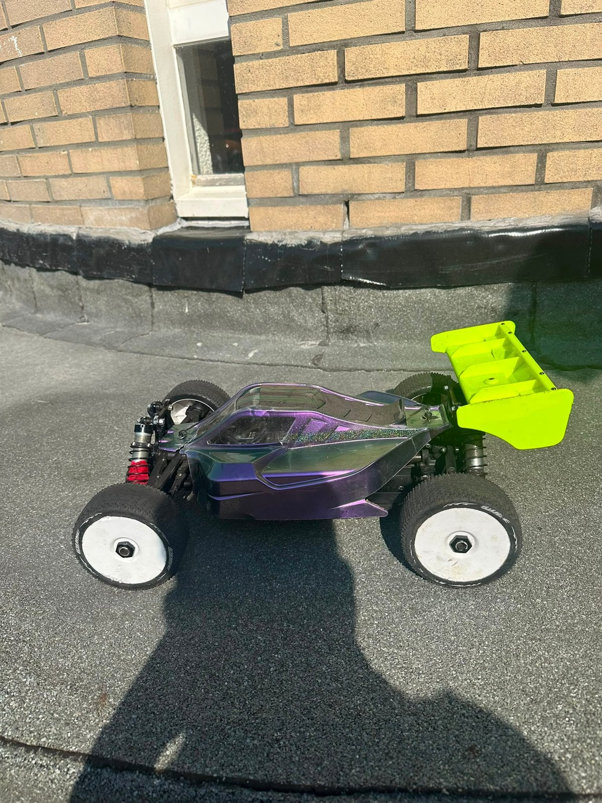 Buggy XRay XB8E uit 2024, Zo goed als nieuw, Auto onroad, RTR (Ready to Run), Schaal 1:8