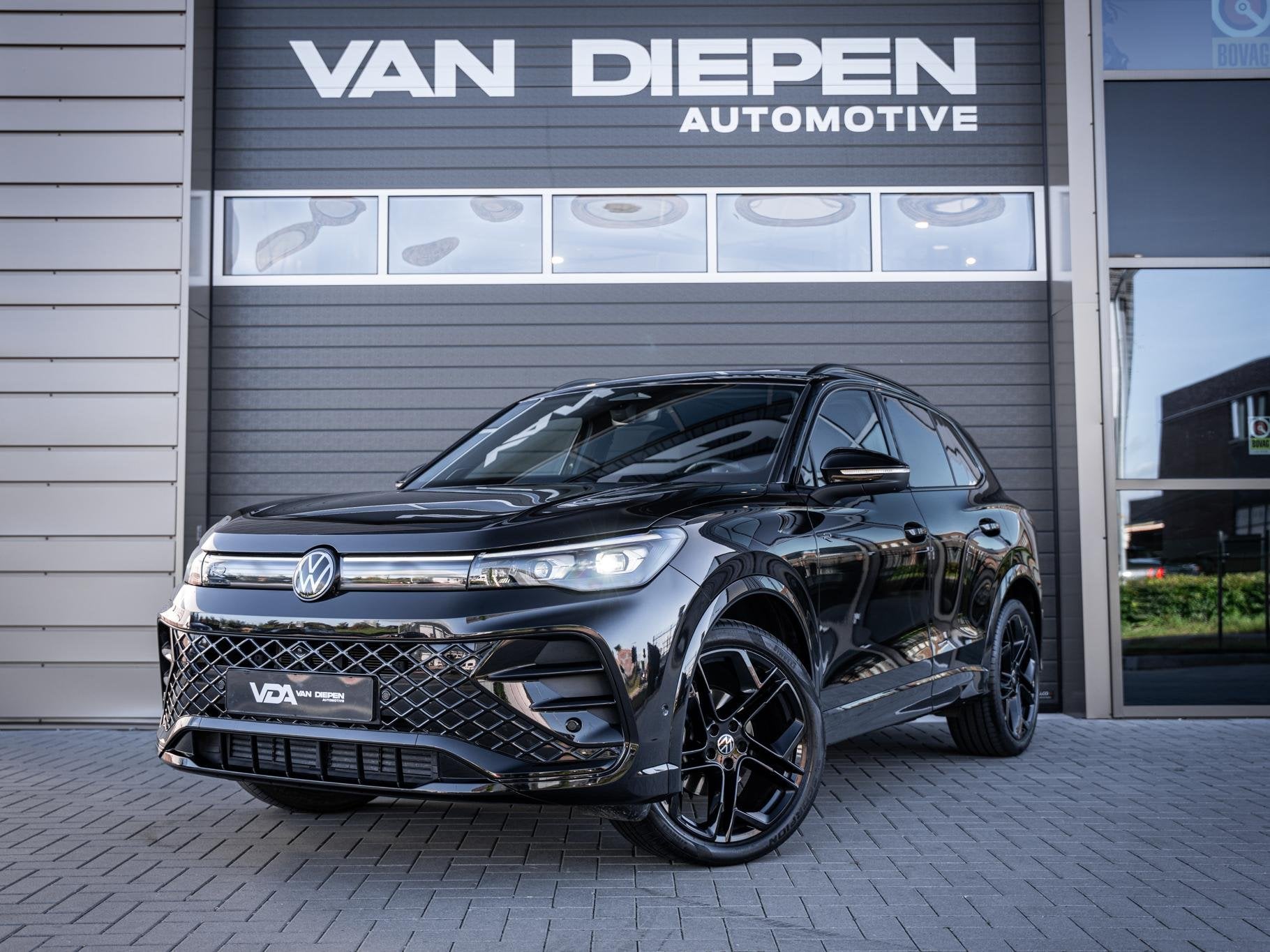 Volkswagen Tiguan 1.5 eTSI R-Line Edition | Pano | Leer | Tr, Auto diversen, Automaat, 1498 cc, Volkswagen, SUV of Terreinwagen