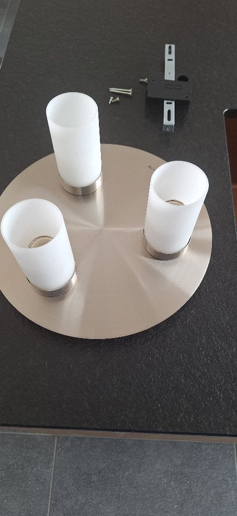 PLAFOND/WANDLAMP PLUS NIEUWE LAMPJES, Nieuw, Ophalen of Verzenden, Plafondlamp, Metaal