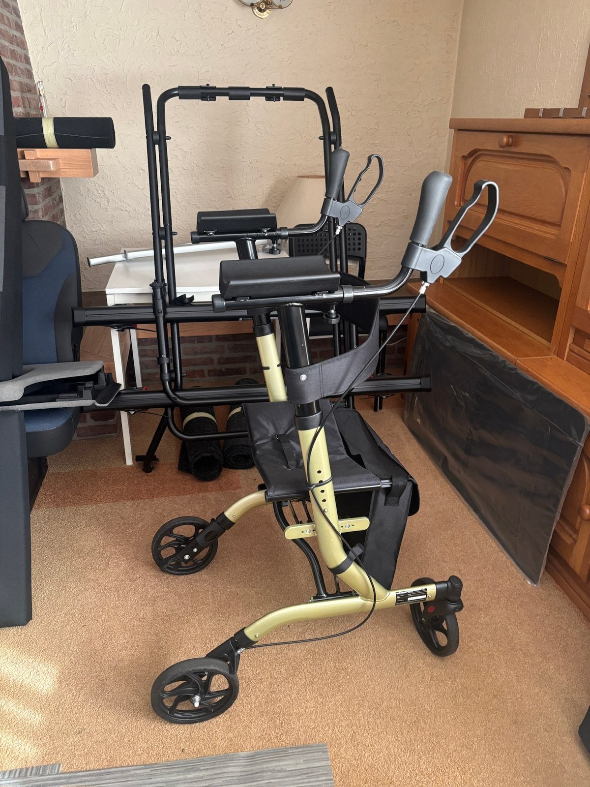 Rollator Uniprodo roll 05 f ( nooit gebruikt nieuw 2025 ), Ophalen, Zo goed als nieuw