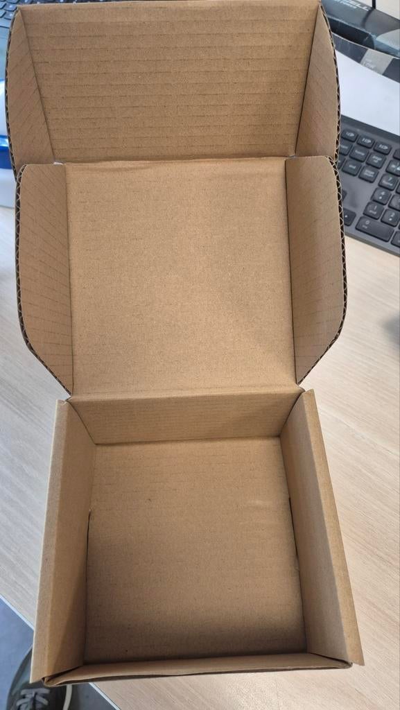 Kartonnen doosjes 200 stuks 17x17x9, Ophalen of Verzenden, Zo goed als nieuw, Minder dan 50 cm, Doos