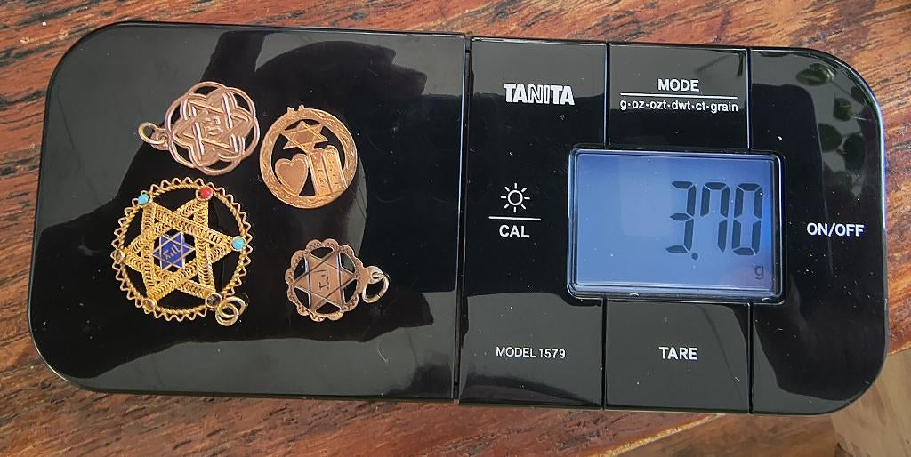 4 vintage hangers 14 K met Joodse symbolen, gewicht 3,70 gr, Verzenden, Goud, Goud