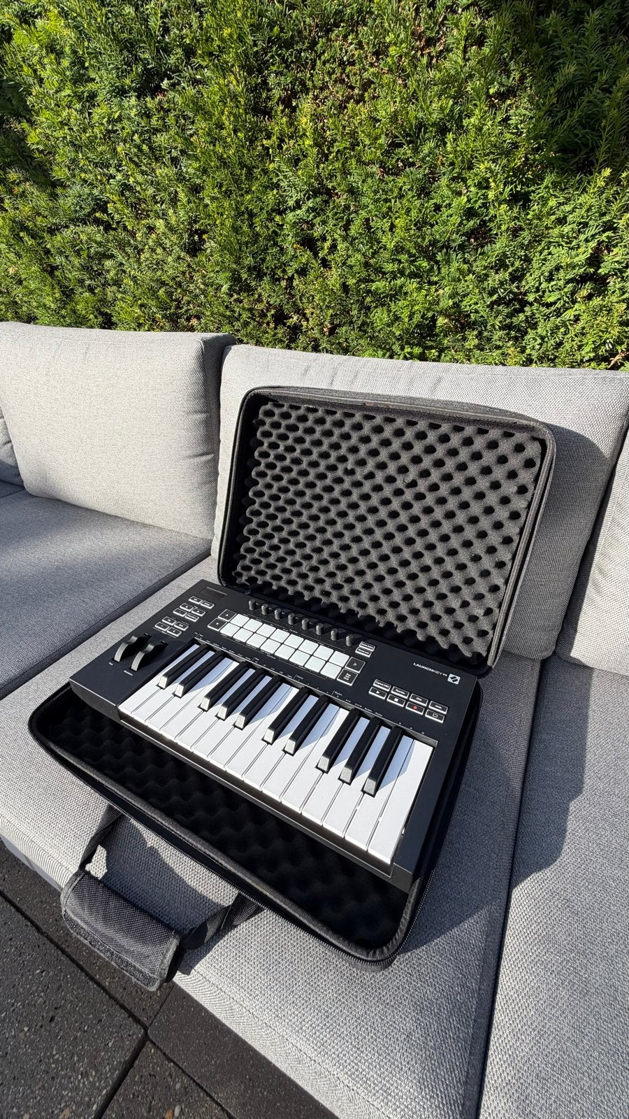 Novation Launchkey 25 MK3 MIDI Keyboard + UDG Hardcase, Overige merken, Zo goed als nieuw, Midi-aansluiting, Overige aantallen