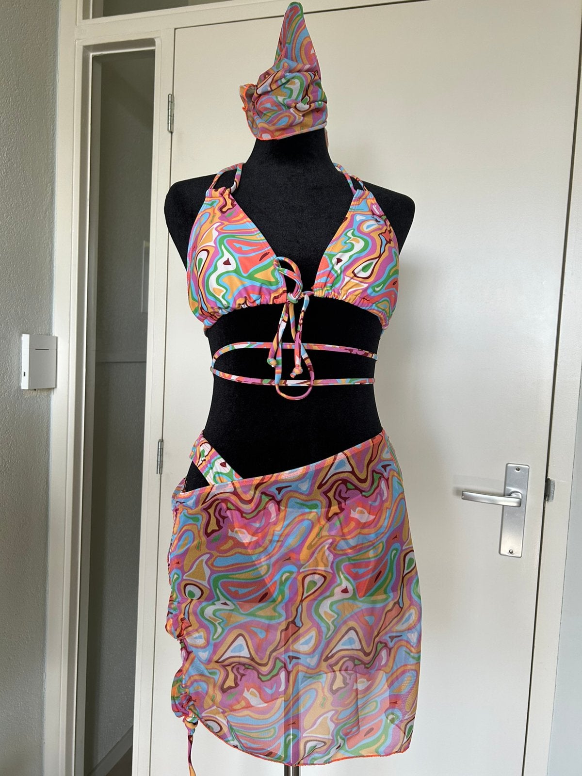 Bikini, Kleding | Dames, Badmode en Zwemkleding, Ophalen of Verzenden, Zo goed als nieuw, Meerkleurig, Bikini