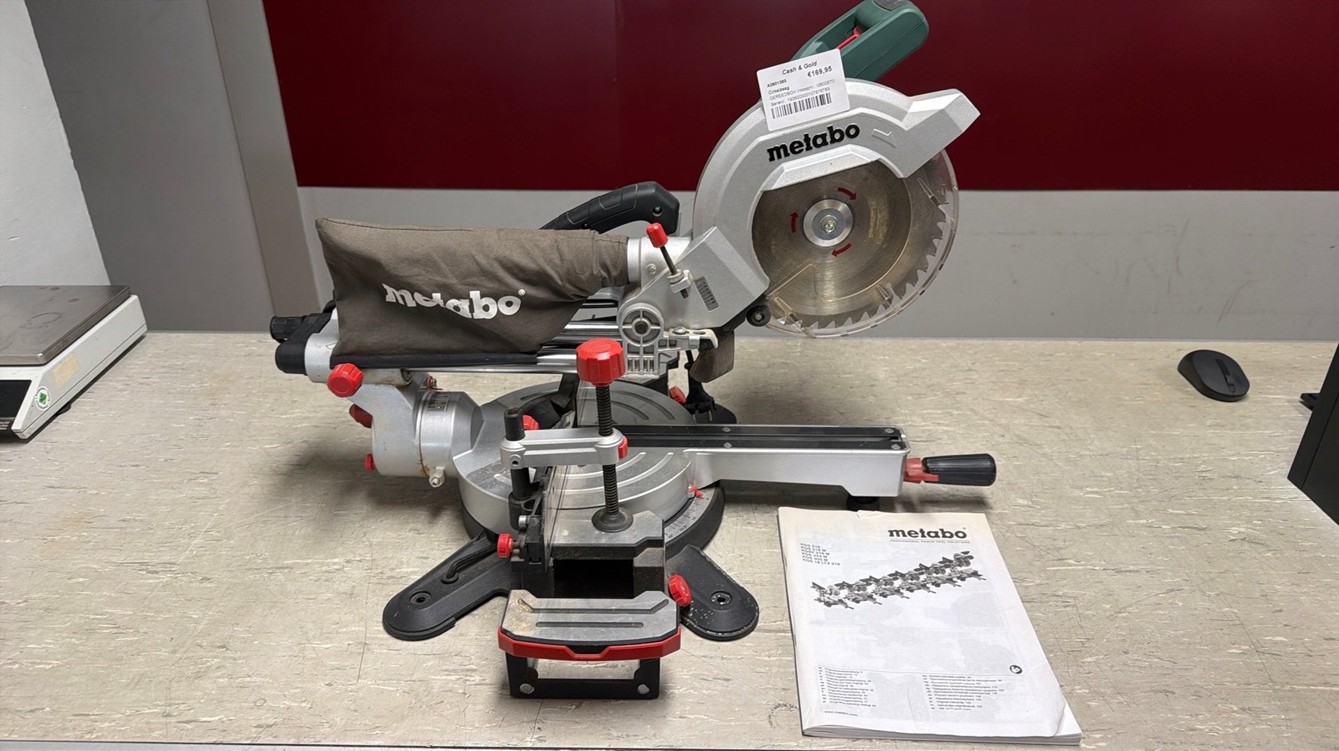 Metabo Afkortzaag KGS 216 M met trekfunctie, Doe-het-zelf en Verbouw, Decoupeerzaag, Metabo, Ophalen of Verzenden, Zo goed als nieuw