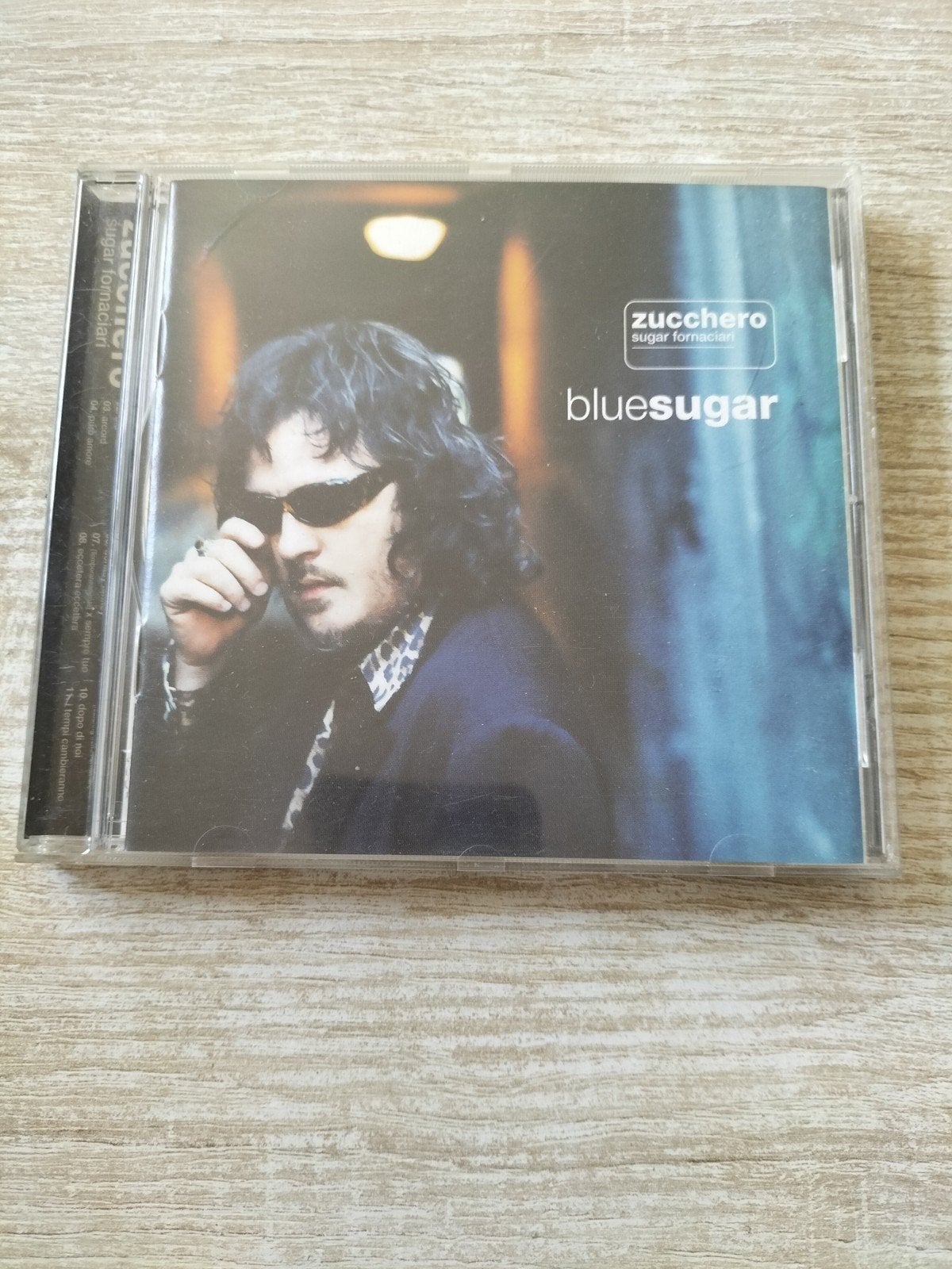 Zucchero - blue sugar, Verzenden