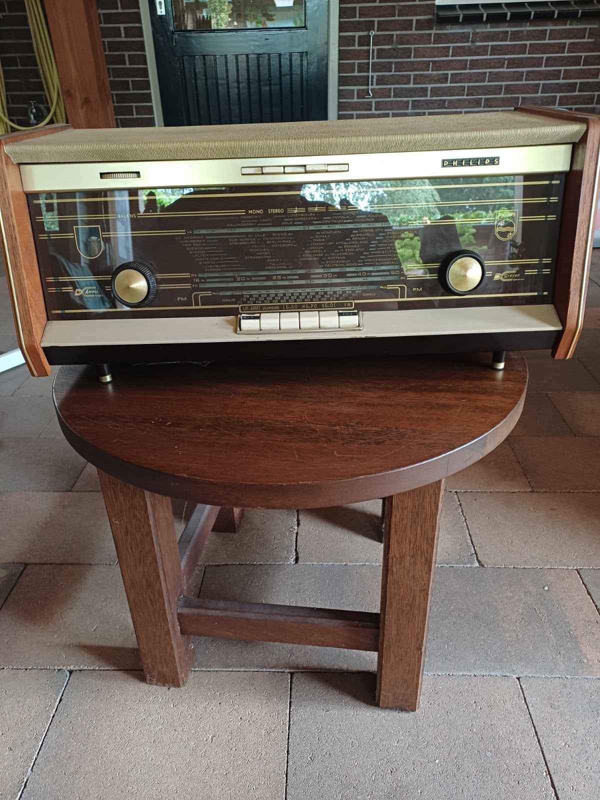 Vintage radio, Ophalen