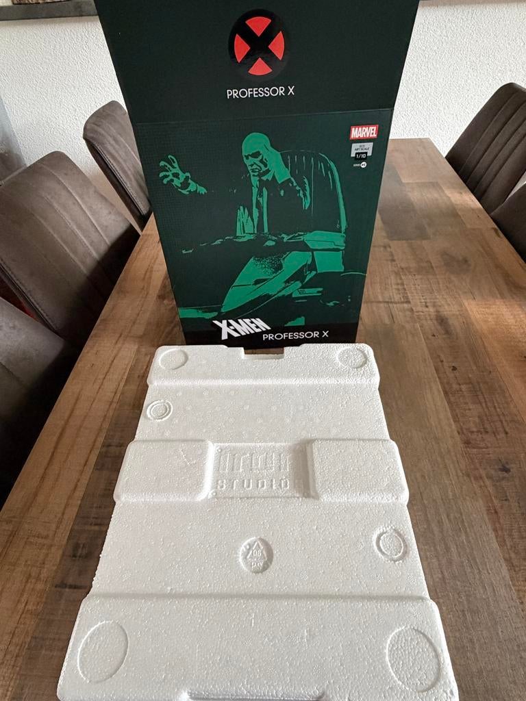 Iron Studios Professor X Statue 1/10 nieuw, Verzamelen, Ophalen of Verzenden, Nieuw