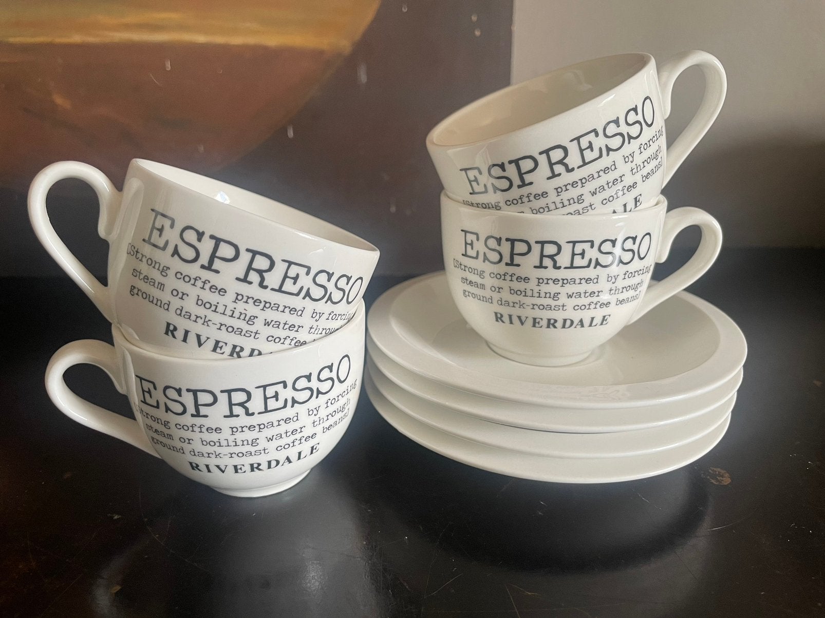 4 NIEUWE Riverdale espresso kop en schoteltjes, Nieuw, Ophalen of Verzenden, Overige stijlen, Kop(pen) en/of Schotel(s)