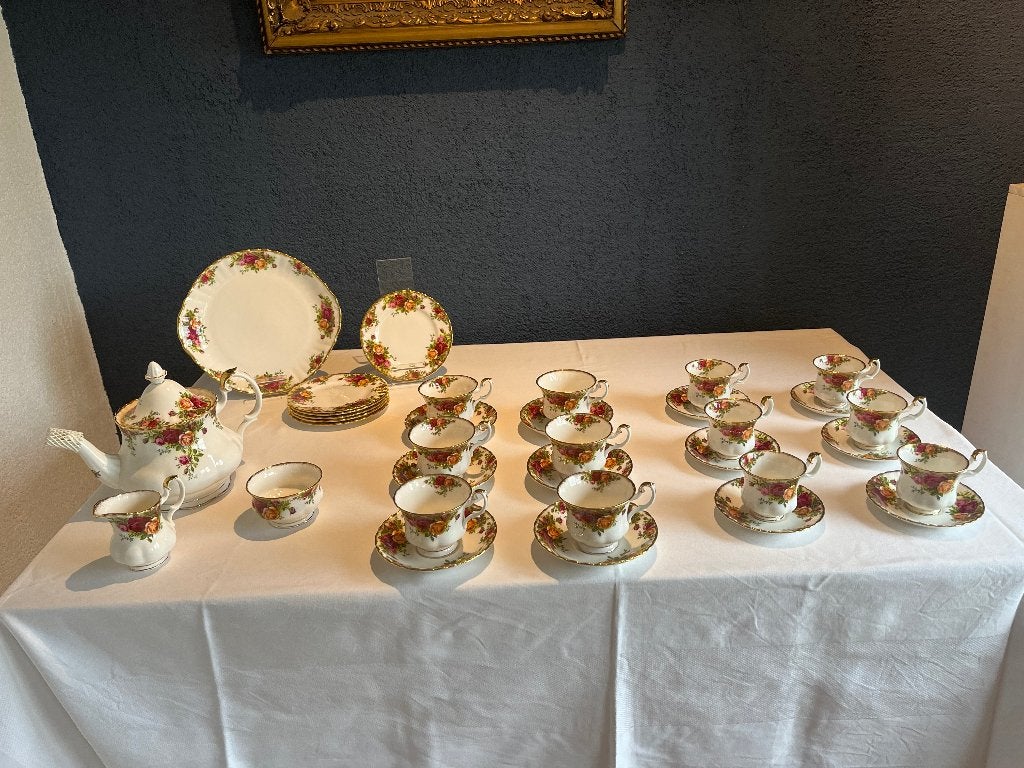 Compleet Royal Albert Old Country Roses thee servies, Ophalen, Zo goed als nieuw, Overige stijlen, Royal Albert