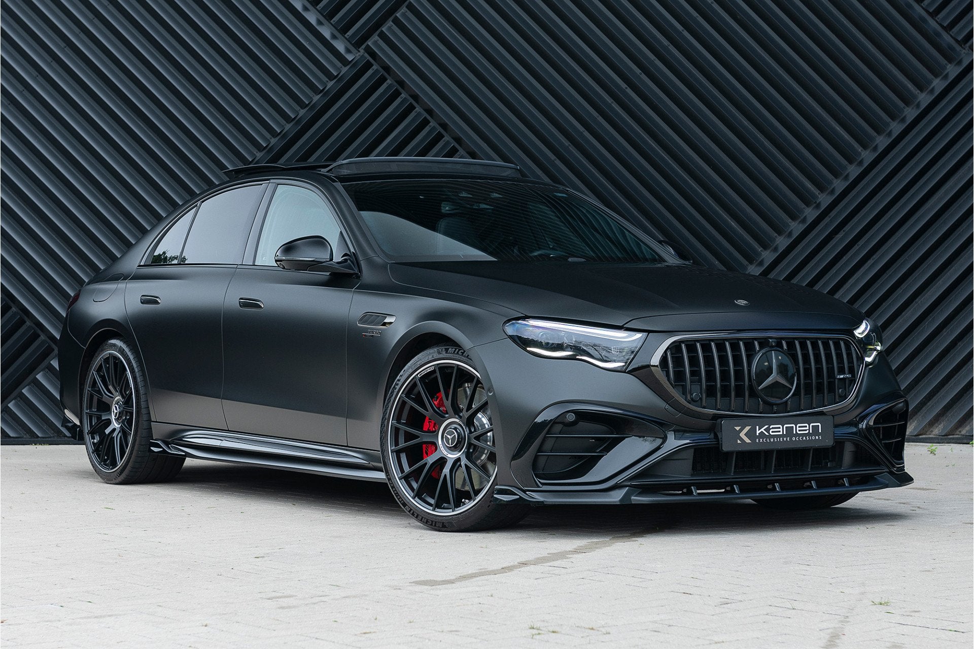 Mercedes-Benz E-Klasse AMG 53 4MATIC+ Night Distronic+ IHC+, Auto's, Automaat, Gebruikt, Zwart, Zwart