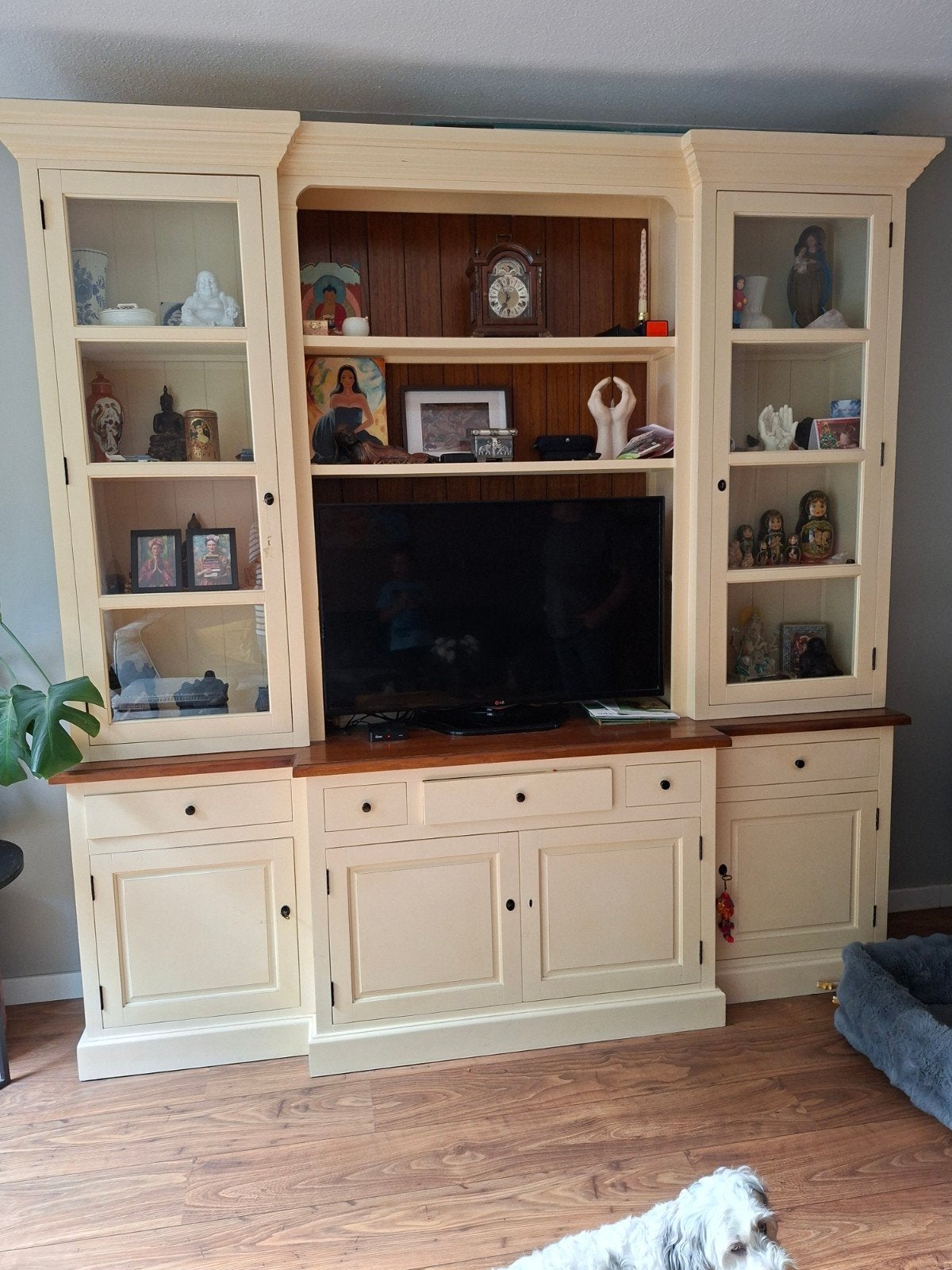 Mooie TV-meubel/wandkast met vitrines en opbergruimte, Huis en Inrichting, Ophalen, 250 tot 300 cm, Gebruikt, 200 cm of meer