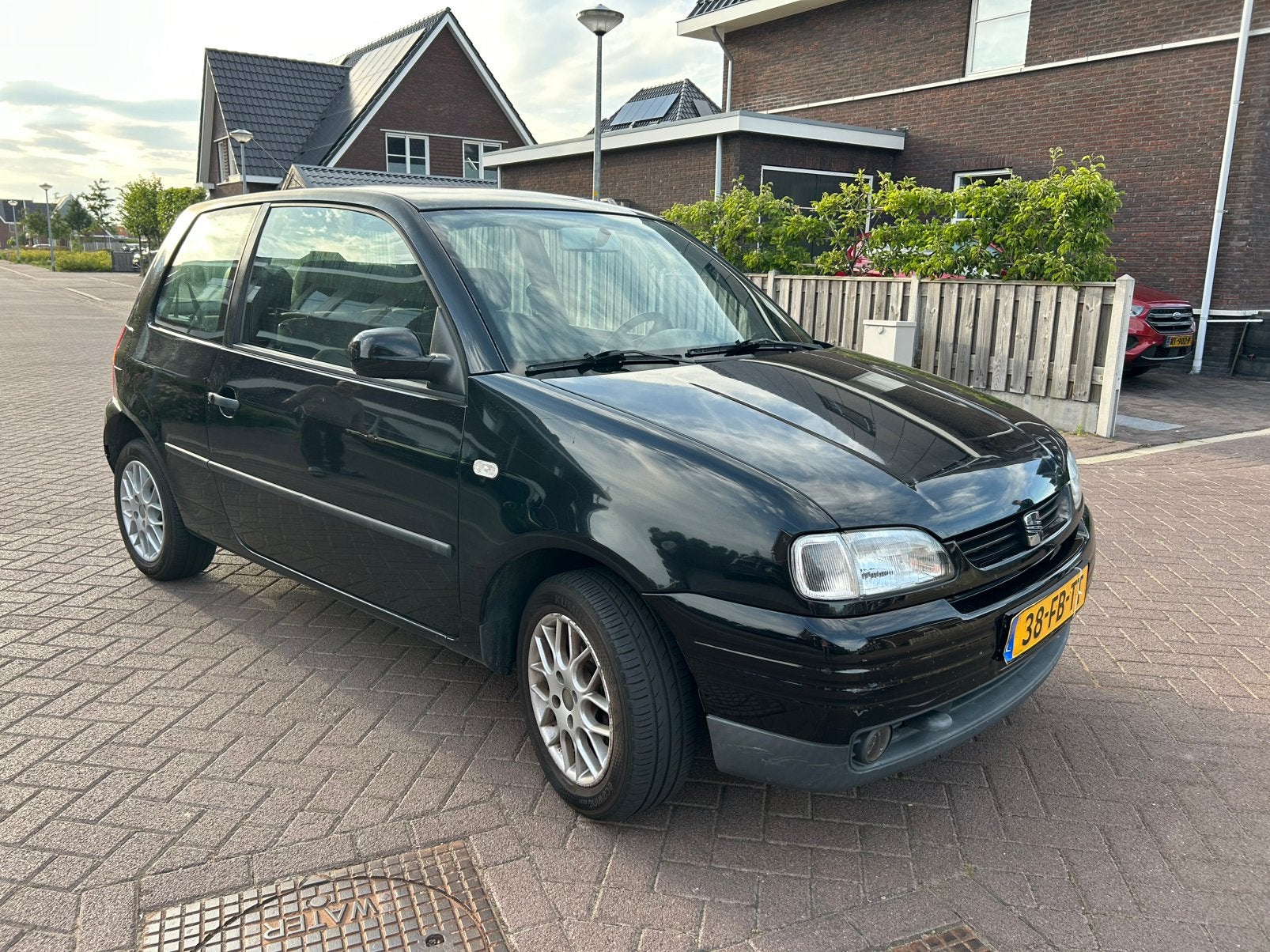 Seat Arosa 1.4 44KW 2000 Zwart, Voorwielaandrijving, 31 €/maand, 4 stoelen, Zwart