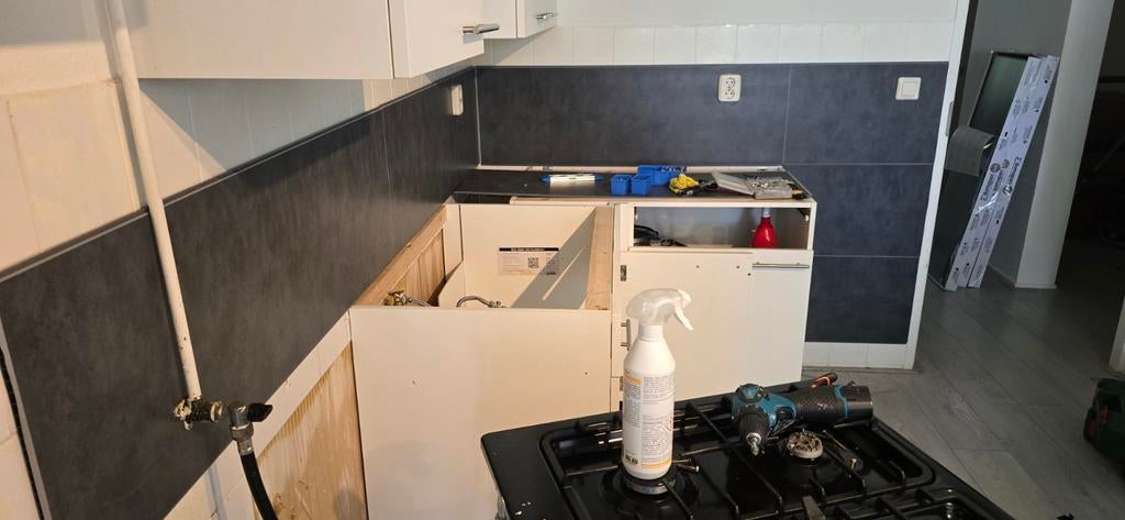 Grote en Kleine Renovaties...., Diensten en Vakmensen, Aannemers