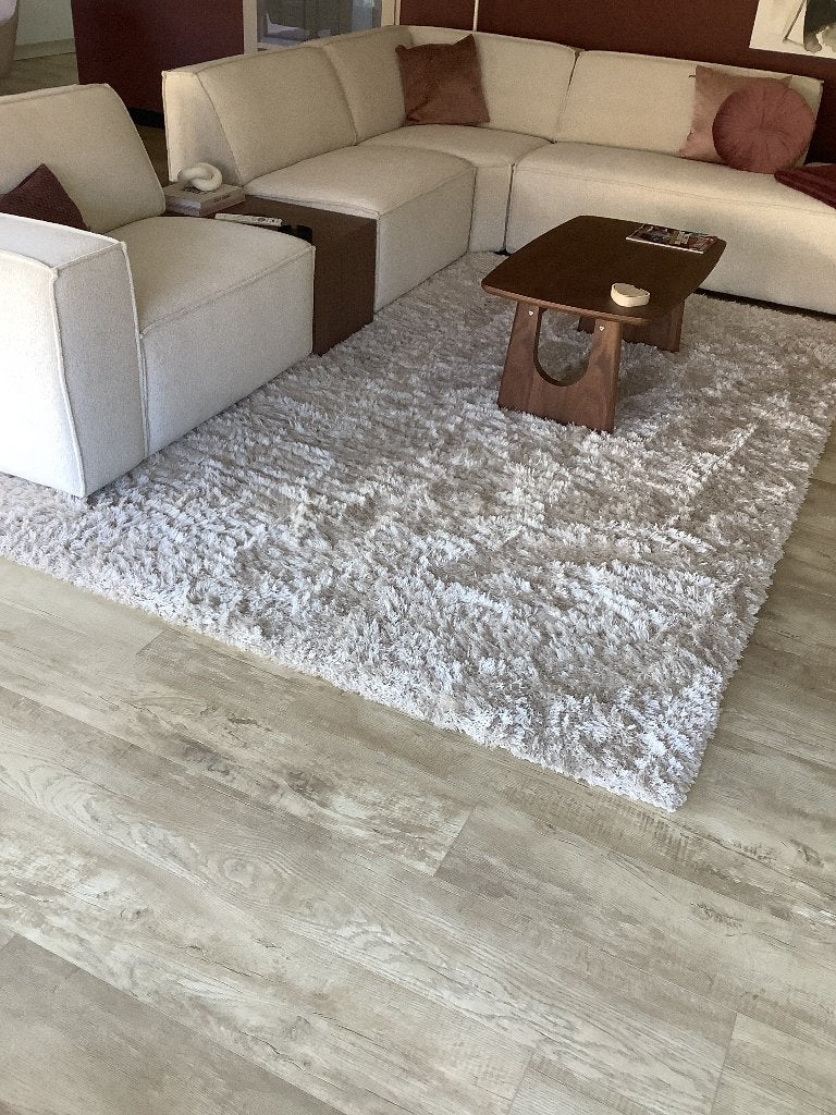 Vloerkleed in off-white kleur, hoogpolig, 200x290 cm, Ophalen, 200 cm of meer, Zo goed als nieuw, 200 cm of meer