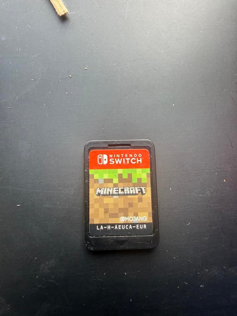 Nintendo switch minecraft, 3 spelers of meer, Ophalen of Verzenden, Zo goed als nieuw, Vanaf 7 jaar
