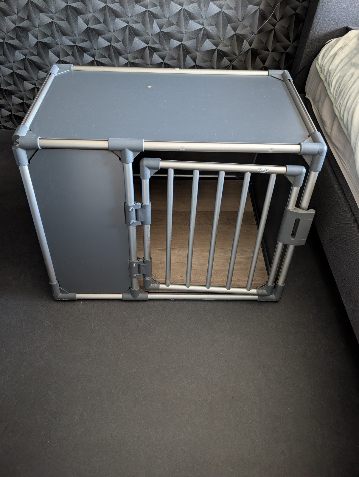 Trixie vervoerbox / bench Auto lichtgrijs, Dieren en Toebehoren, Ophalen, Zo goed als nieuw
