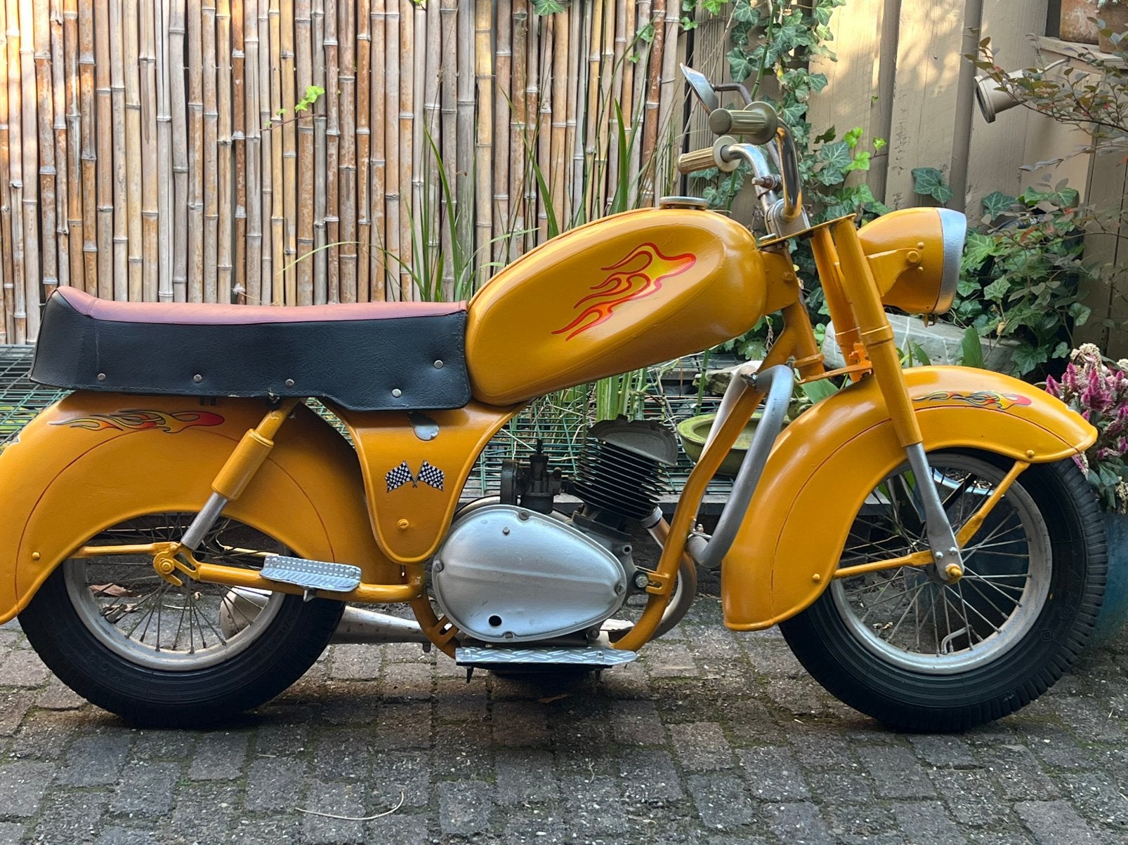Kermismotor 140cm jaren 50 kermis draaimolen Fonlupt, Ophalen