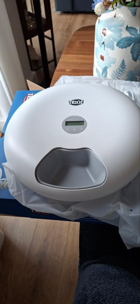 Voerautomaat kat of kleine hond, Ophalen of Verzenden