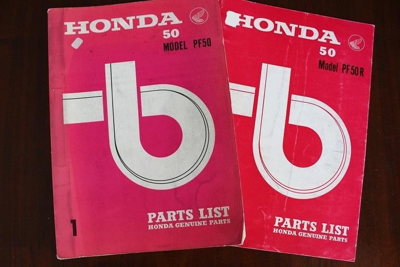Honda 50 model PF50 1967 moped parts list onderdelen boek, Fietsen en Brommers, Ophalen of Verzenden, Gebruikt