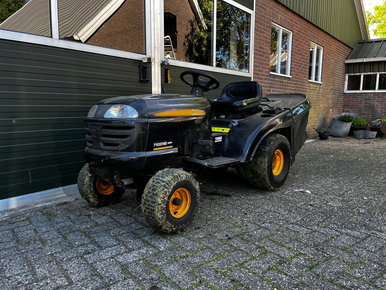 Partner zitmaaier, Tuin en Terras, Zitmaaiers, Gebruikt, Elektrische starter, Opvangbak, Ophalen