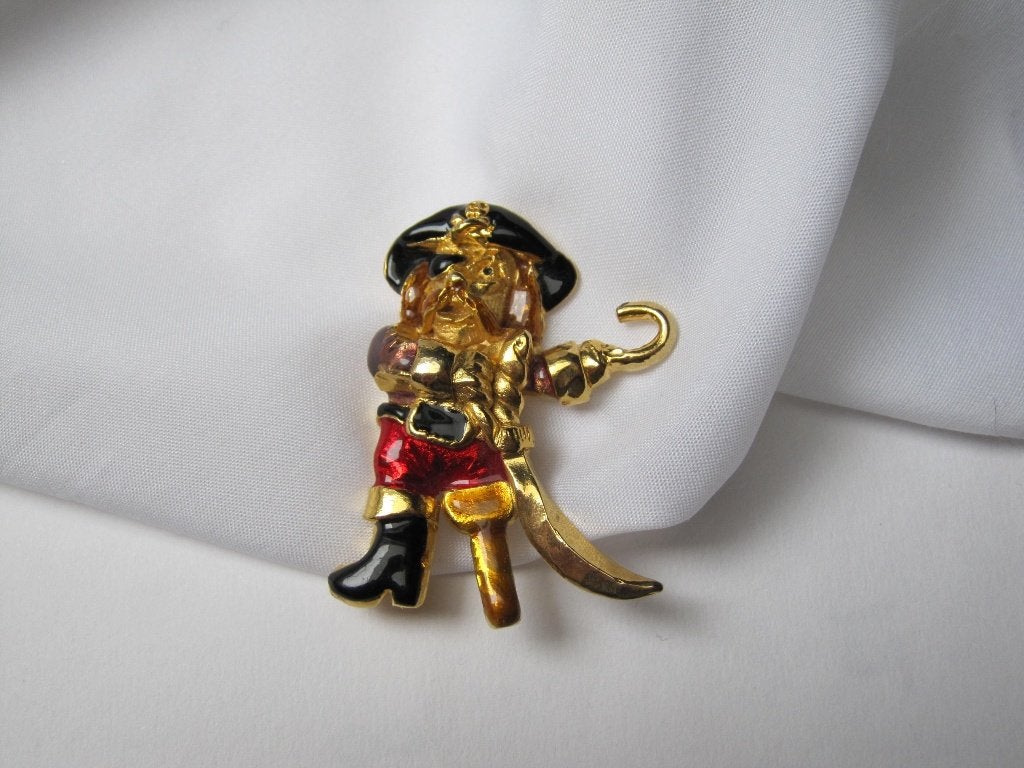 Broche piraat/ zwart rood oranje emaille 5.3x3.9 cm, Verzenden, Zo goed als nieuw, Overige kleuren, Overige materialen