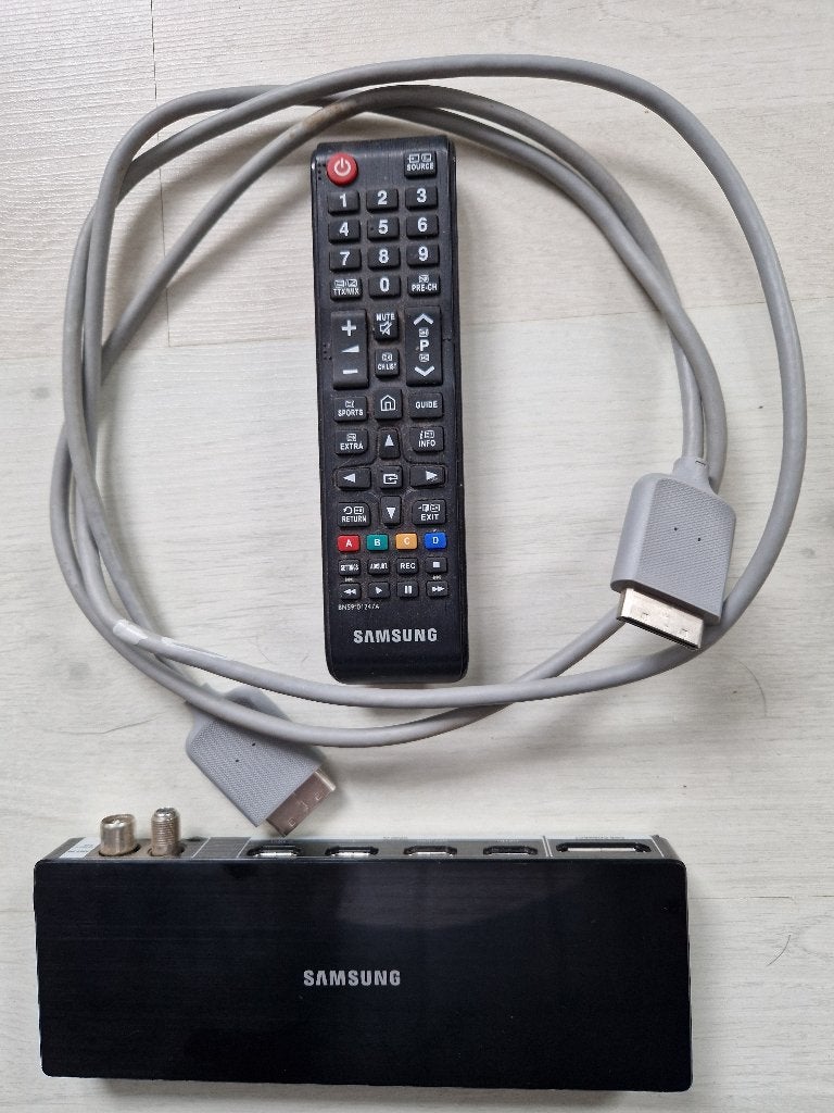 Samsung One Connect Box BN91-17814H incl benodigde kabel en, Ophalen, Gebruikt
