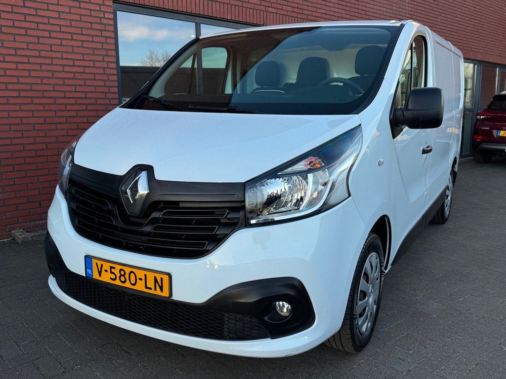 Renault Trafic 1.6 dCi T27 L1H1 Airco Cruise Navi Comfort, Voorwielaandrijving, Parkeersensor, 15 km/l, Gebruikt