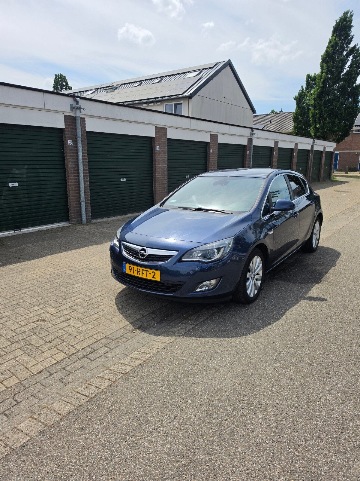 Opel Astra 1.4 Turbo Ecot.103kw 5-D AUT 2011 Blauw, Auto's, 15 km/l, 680 kg, 4 cilinders, Blauw