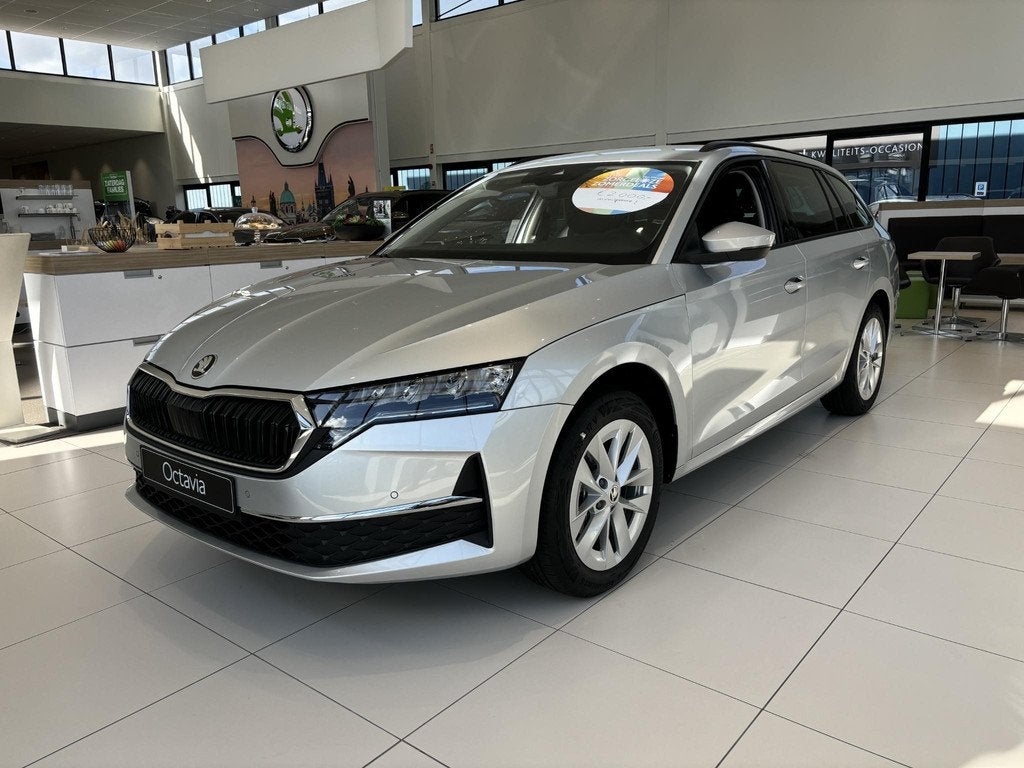 Skoda Octavia Combi 1.5 TSI MHEV First Edition 115 PK | Auto, 12 maanden, 1498 cc, 4 cilinders, Automatische klimaatregeling