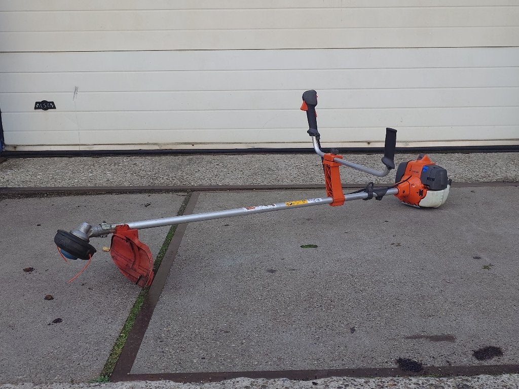 Husqvarna 535RX 2-takt Bosmaaier inclusief nieuwe draagtuig, Tuin en Terras, Ophalen, Benzine, Gebruikt, Husqvarna NL B.V.