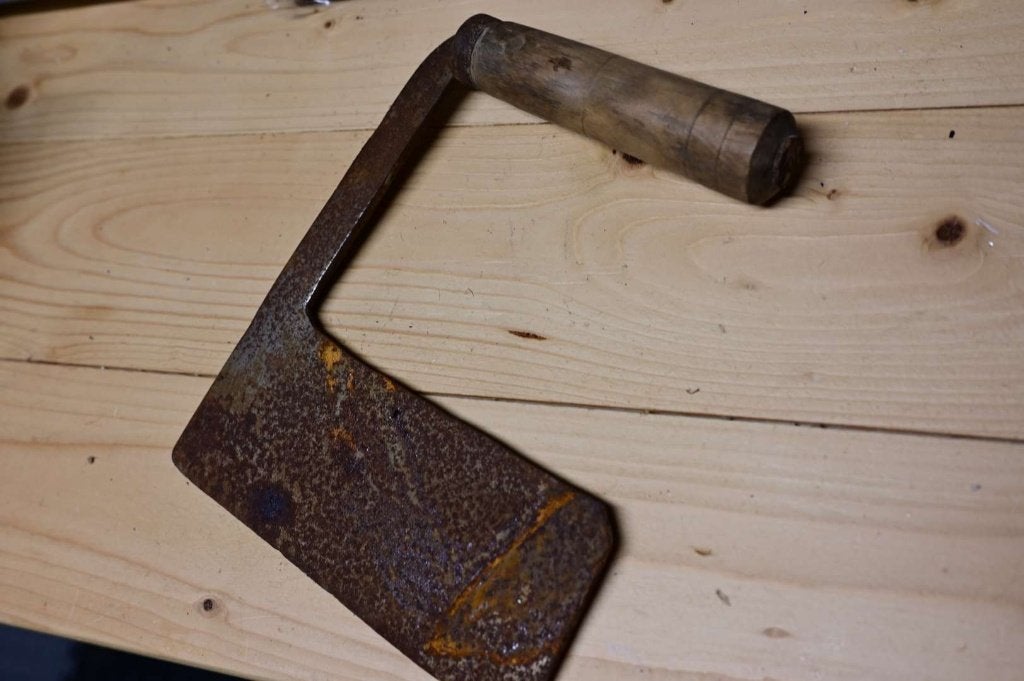 antieke Bietensnijder of Bietenmes. hardhout heft, scherp!, Antiek en Kunst, Antiek | Gereedschap en Instrumenten, Ophalen of Verzenden